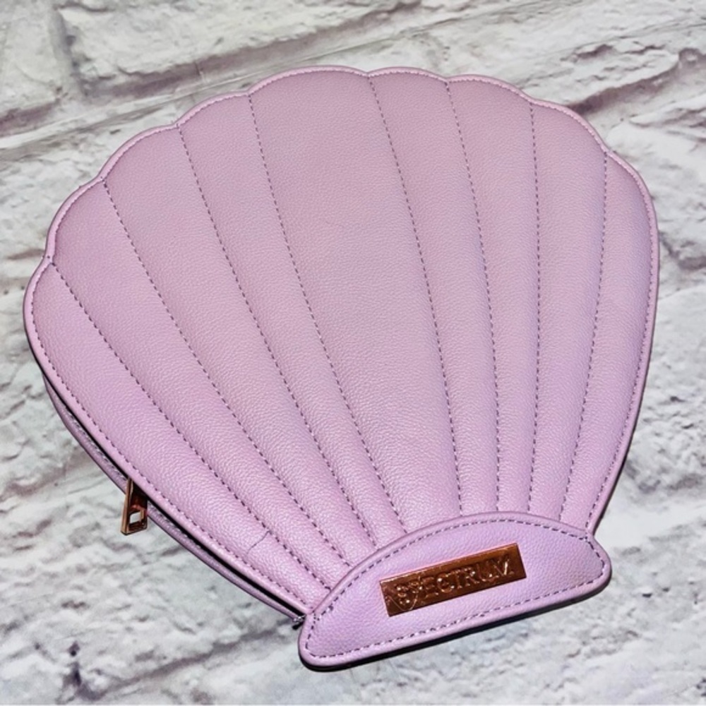 Spectrum Clam Shell Cosmetic Case NWOT